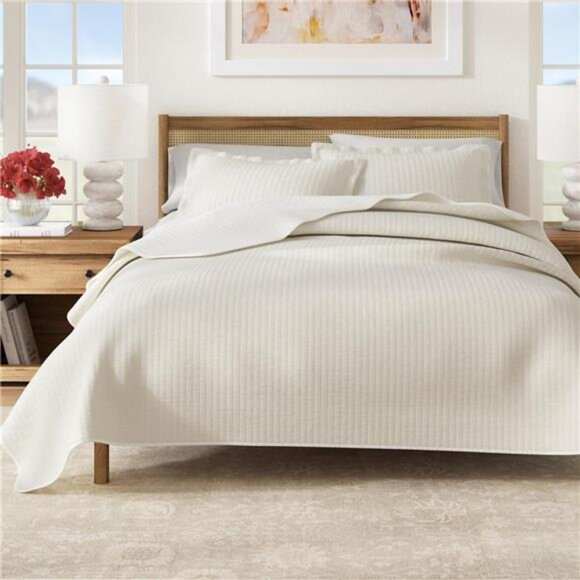 Home Full/Queen Quilt Bedding Set, 3-Piece Lightweight Summer Channel - Picture 1 of 12